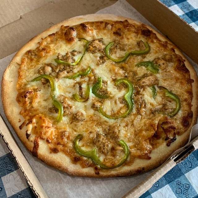 General Tso's Chicken Pizza (10") Cauliflower - Gluten Free.