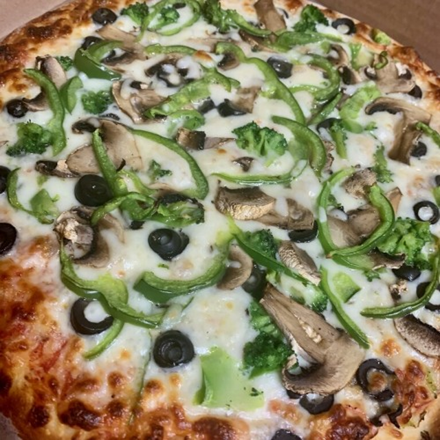 Veggie Lovers Pizza (16" Large).