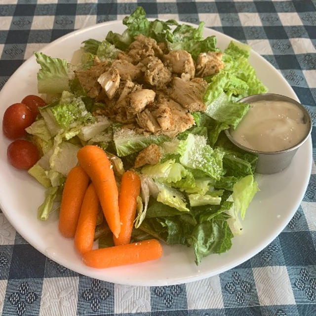 Garden Salad with Grilled Chicken.